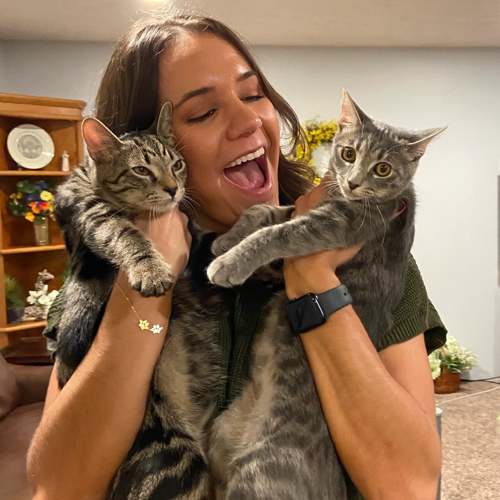 Meet your Posher, Danielle